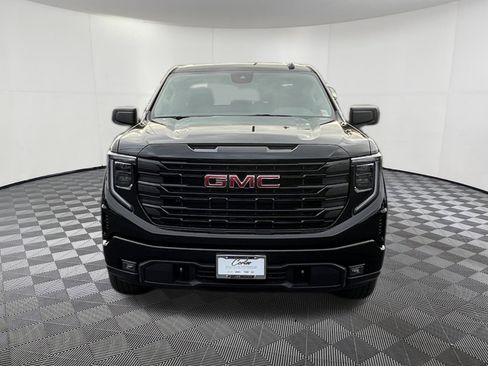 Used 2025 GMC Sierra 1500 Elevation image 2