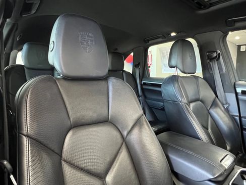 Used 2017 Porsche Cayenne AWD/4WD image 22