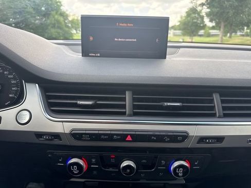 Used 2019 Audi Q7 2.0T Premium w/ Convenience Package AWD/4WD image 10