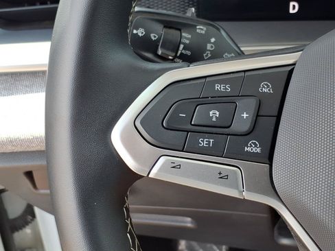 Certified 2025 Volkswagen Tiguan S FWD image 30