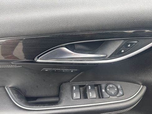 Used 2021 Buick Envision Essence w/ Sport Touring Package image 12