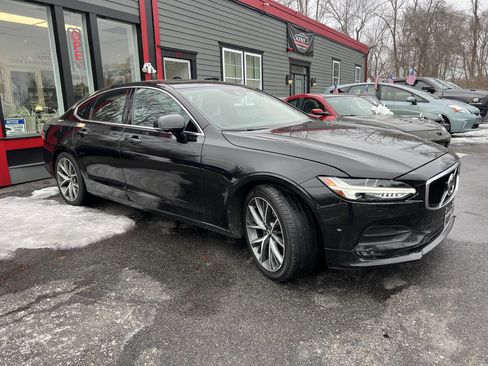 Used 2017 Volvo S90 T6 Momentum w/ Vision Package image 12