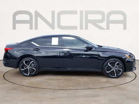Certified 2025 Nissan Altima 2.5 SR FWD image 13