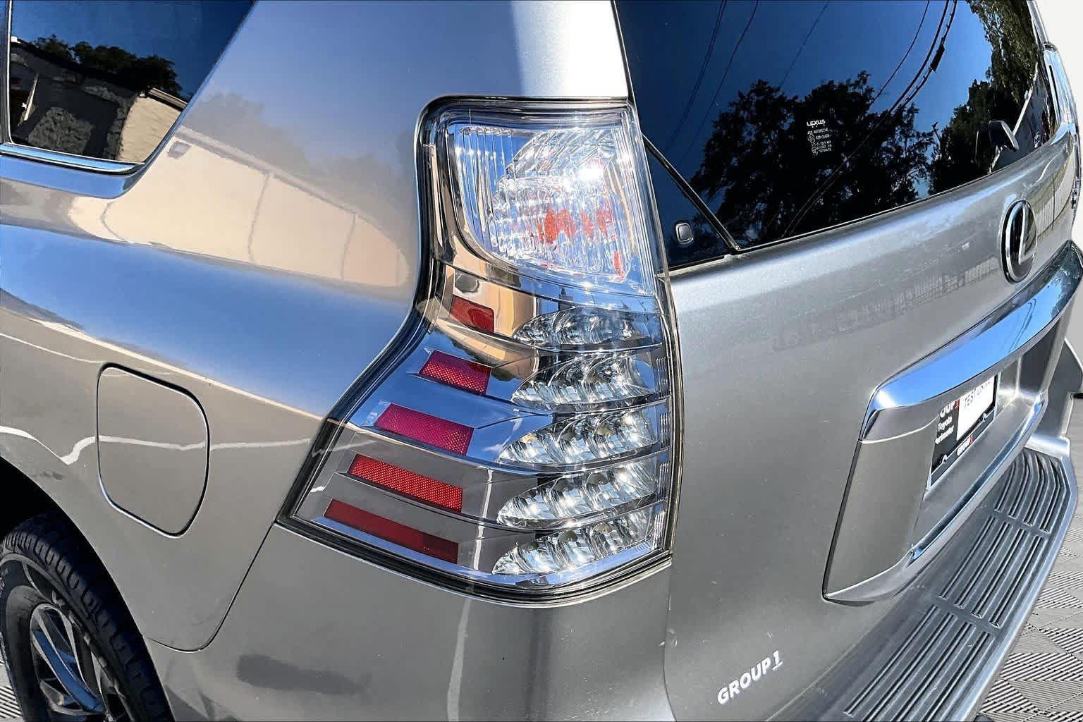 Used 2020 Lexus GX 460 Premium w/ Premium Package AWD/4WD image 28