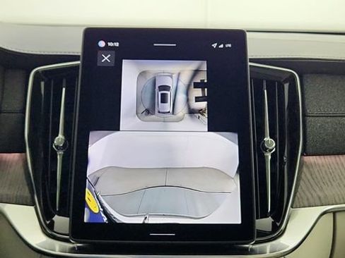 New 2026 Volvo XC90 T8 Ultra w/ Protection Package Premier AWD/4WD image 19