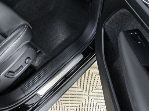 Certified 2025 Volvo XC40 B5 Plus image 26