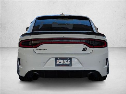 Used 2018 Dodge Charger R/T Scat Pack image 6