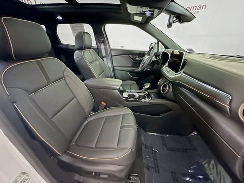 Used 2024 Chevrolet Blazer Premier w/ Enhanced Convenience Package AWD/4WD image 29