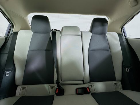 Used 2024 Toyota Corolla LE image 29