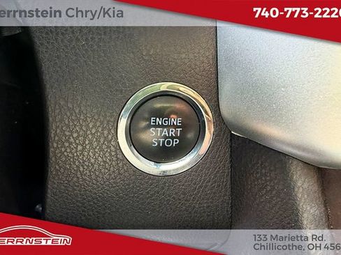 Used 2018 Toyota Highlander XLE FWD image 17