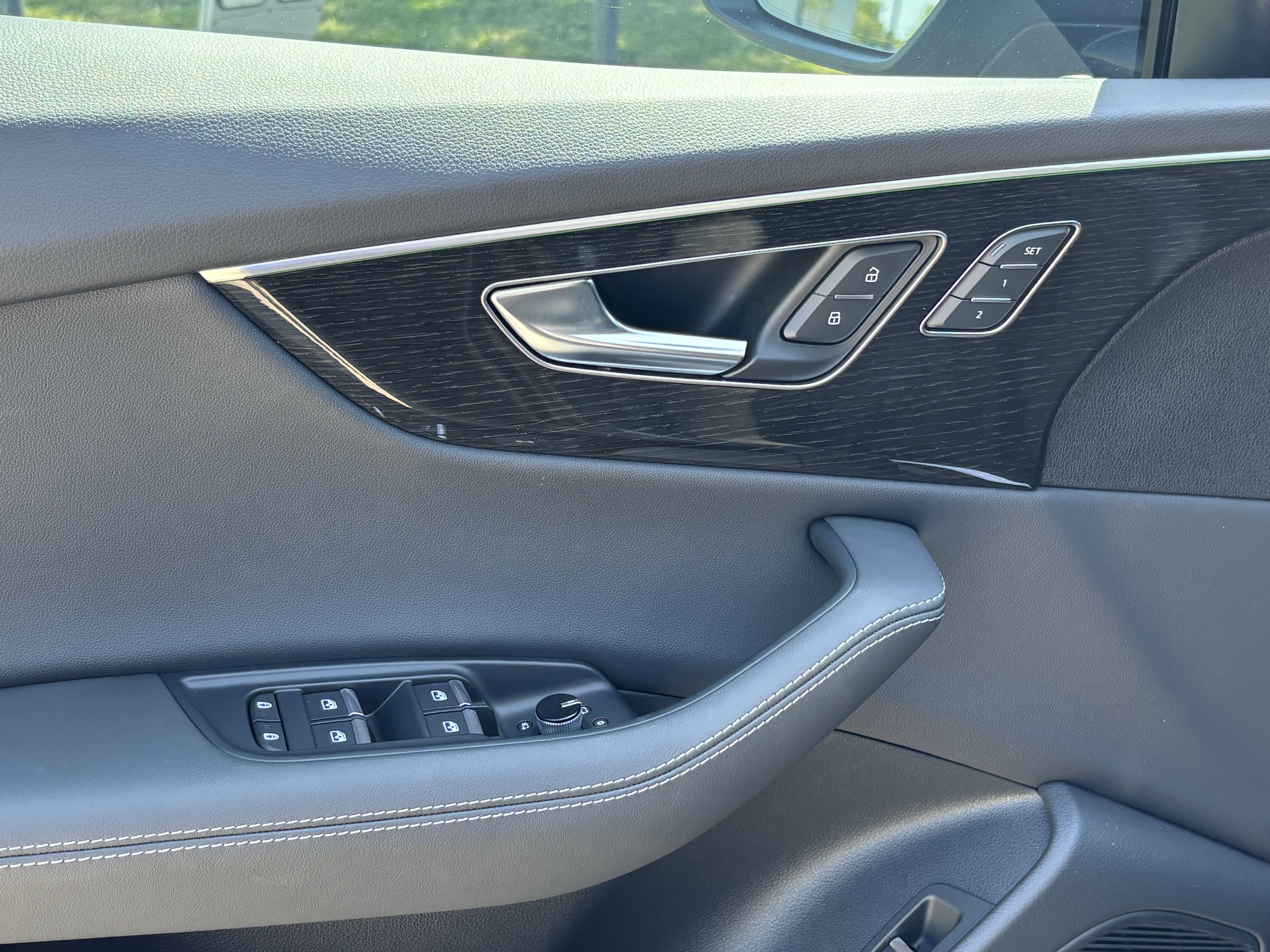 Certified 2025 Audi Q8 Premium Plus AWD/4WD image 15