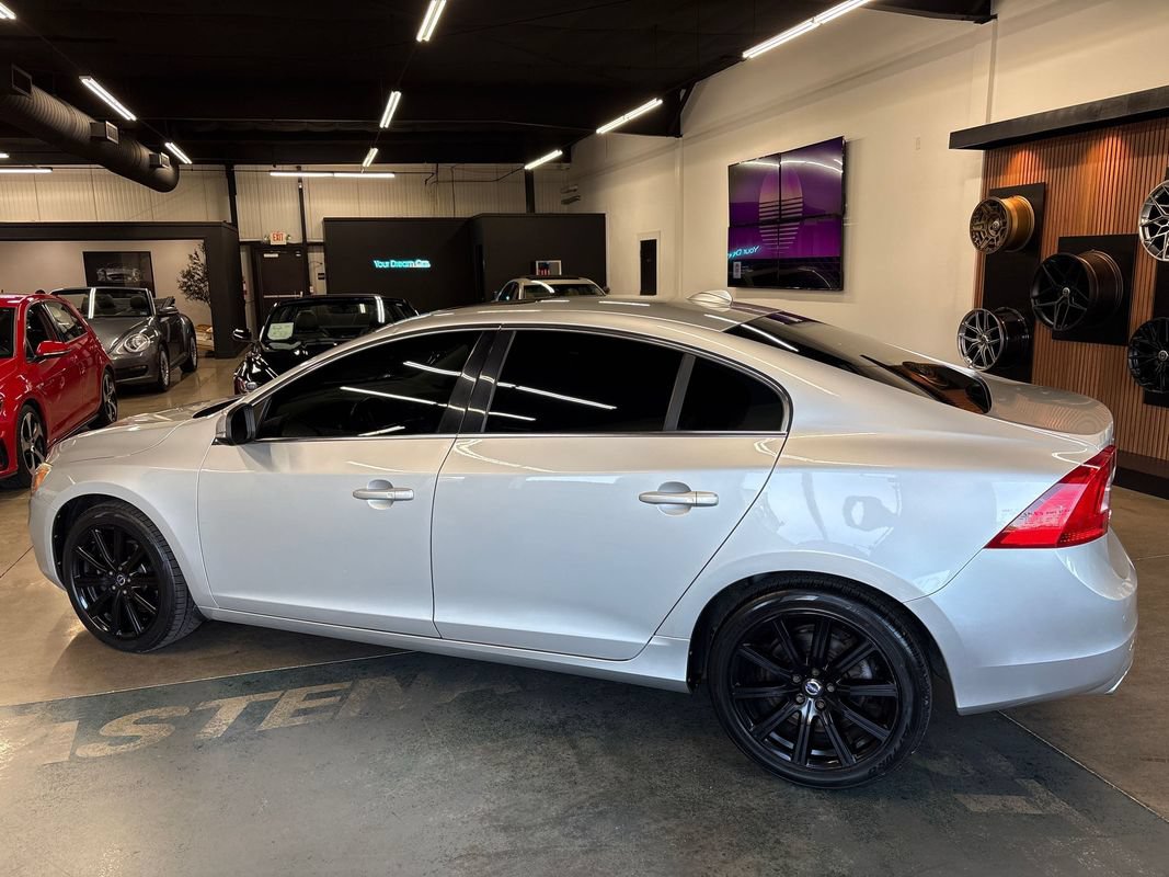 Used 2017 Volvo S60 T5 Inscription FWD image 6