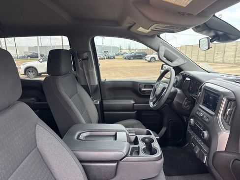 Used 2025 Chevrolet Silverado 1500 Custom RWD image 31