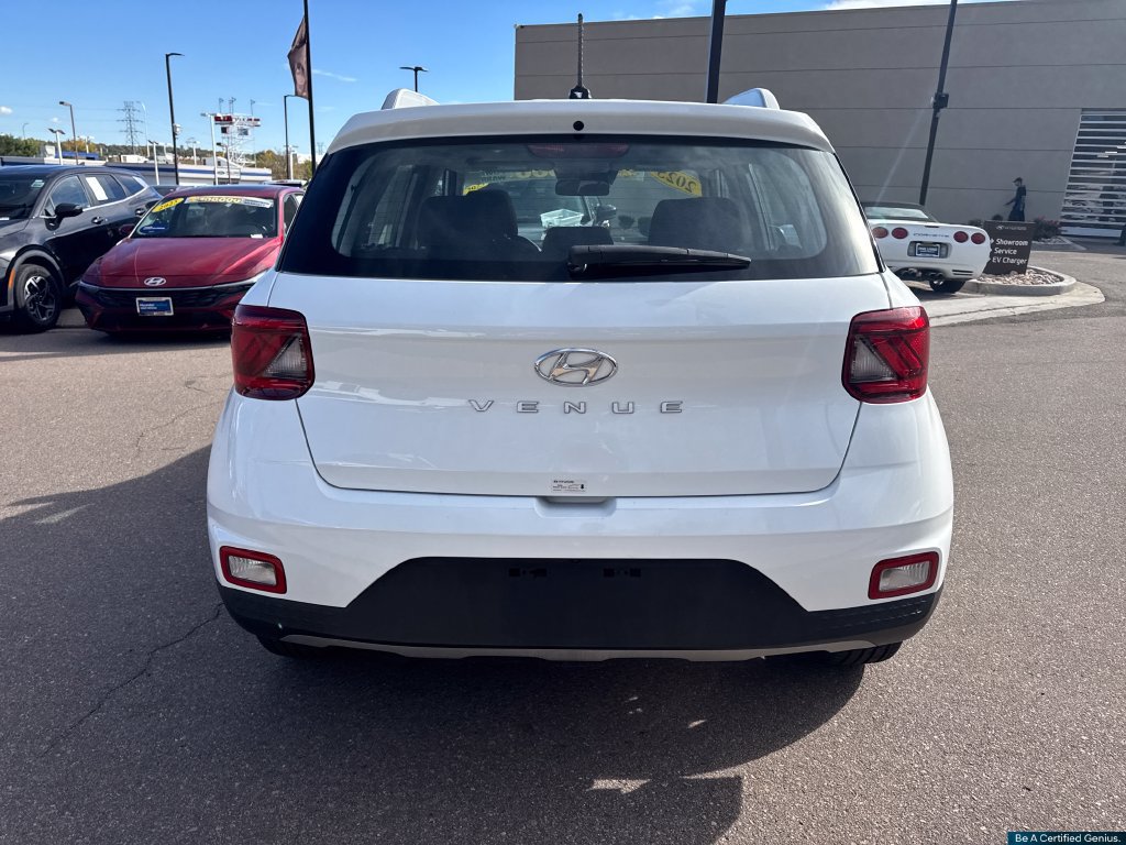 Certified 2025 Hyundai Venue SEL FWD image 26