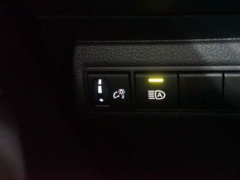 Certified 2024 Toyota Corolla SE FWD image 24