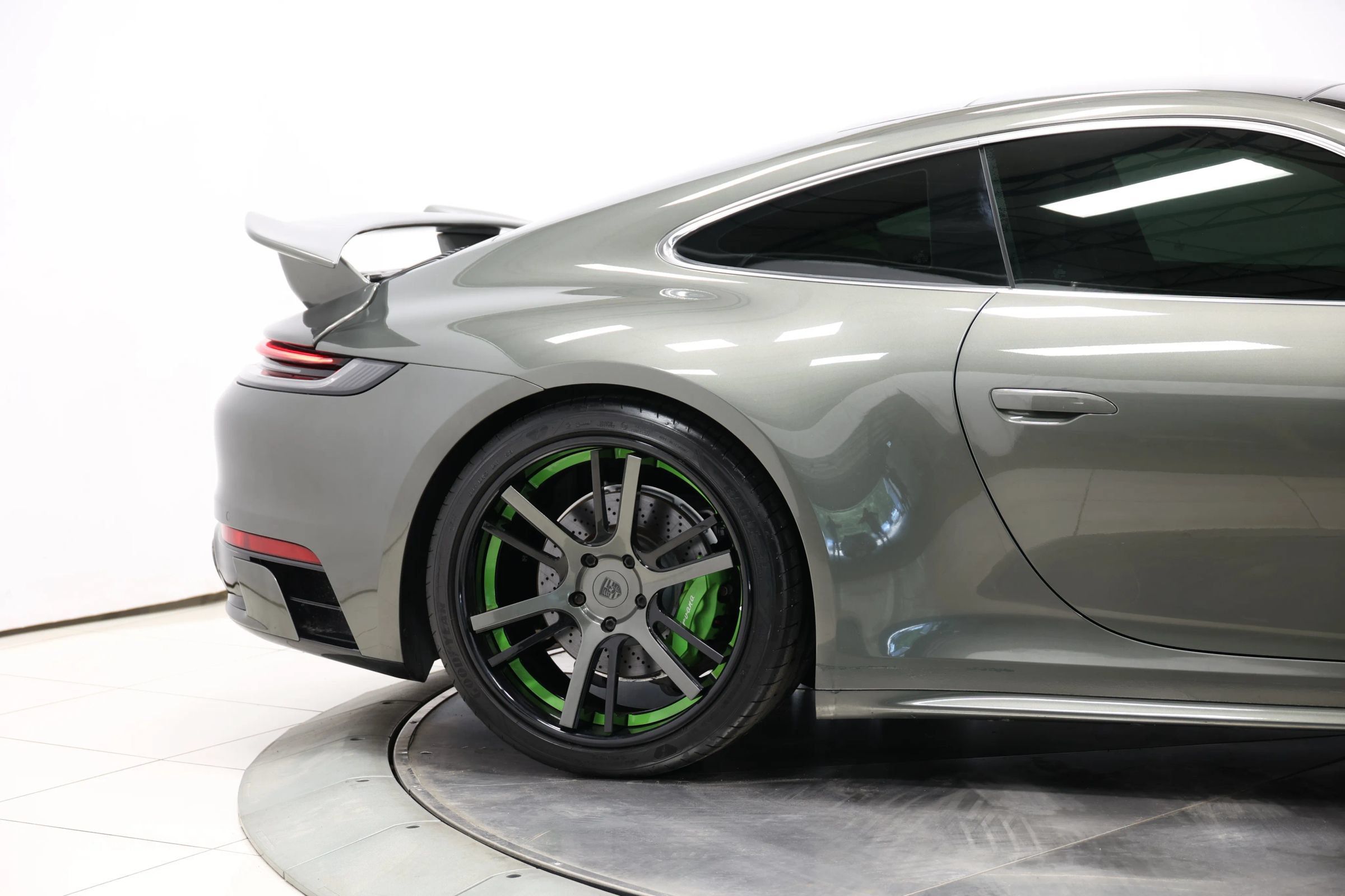Used 2020 Porsche 911 Carrera 4S AWD/4WD image 71