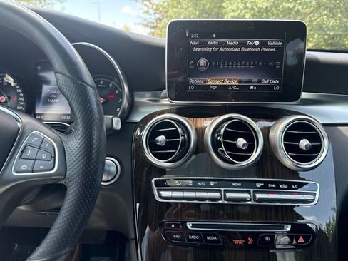 Used 2018 Mercedes-Benz GLC 300 4MATIC image 21