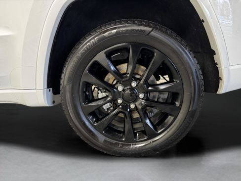 Used 2021 Jeep Grand Cherokee Laredo X image 46