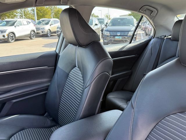 Used 2023 Toyota Camry SE FWD image 12