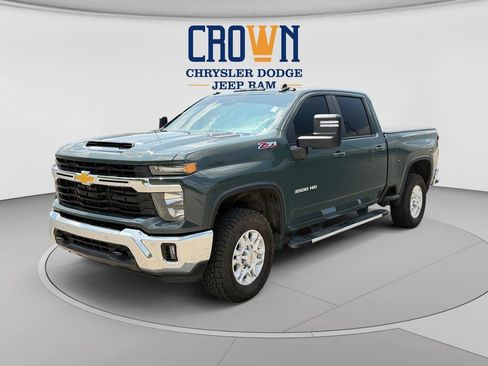 Used 2026 Chevrolet Silverado 3500 LT w/ All Star Edition AWD/4WD image 7