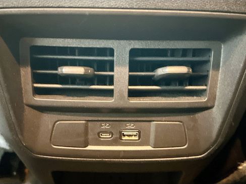 Used 2024 Chevrolet Colorado ZR2 w/ Technology Package AWD/4WD image 19