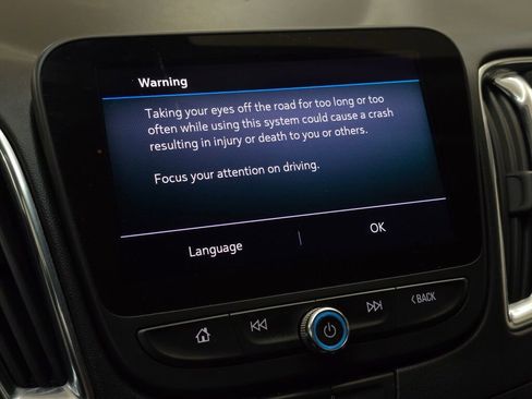 Used 2020 Chevrolet Malibu LT image 27