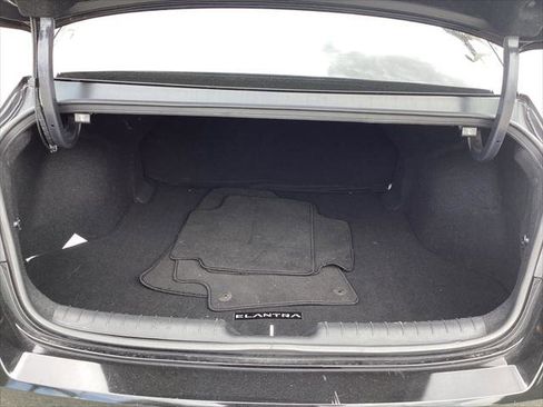 Used 2023 Hyundai Elantra SEL w/ Convenience Package FWD image 23