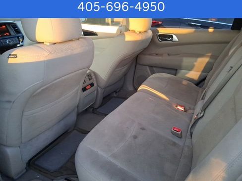 Used 2015 Nissan Pathfinder S image 5