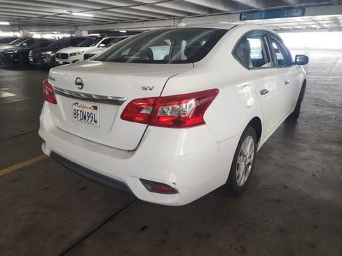 Used 2018 Nissan Sentra SV FWD image 2