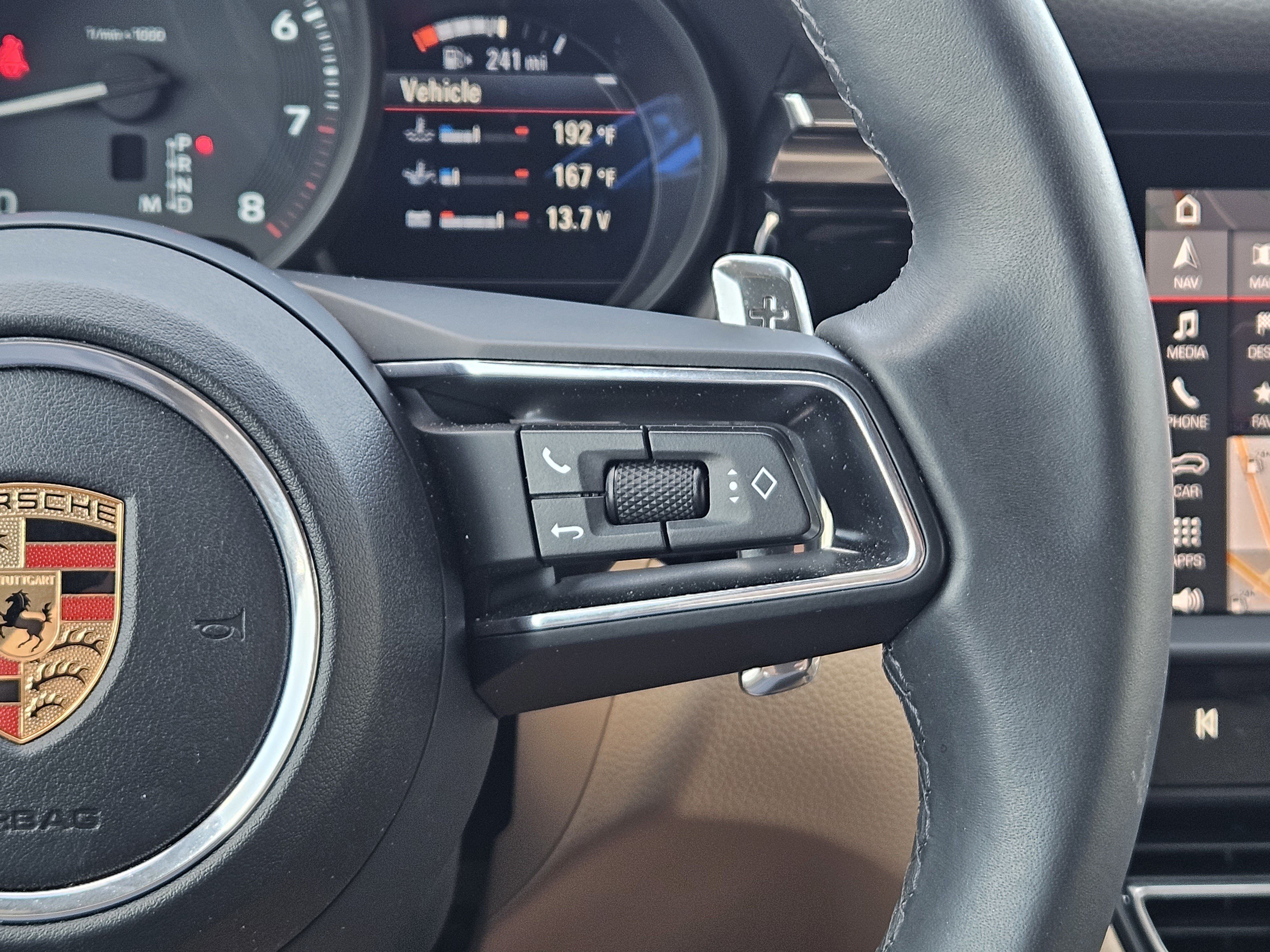 Certified 2026 Porsche Macan AWD/4WD image 27