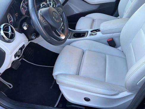 Used 2018 Mercedes-Benz GLA 250 GLA 250 4MATIC Sport Utility 4 w/ Premium Package image 45