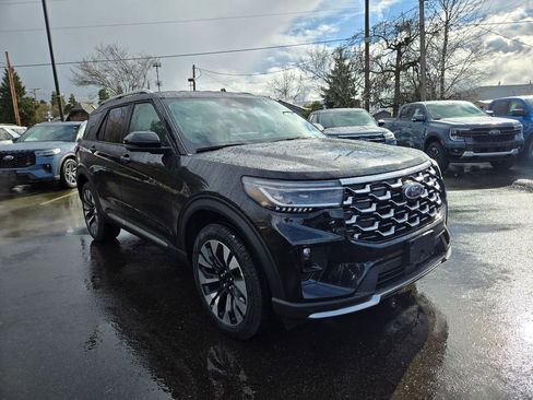 New 2026 Ford Explorer Platinum image 3