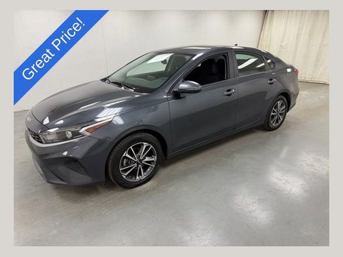 Used 2023 Kia Forte LXS w/ LXS Technology Package image 1