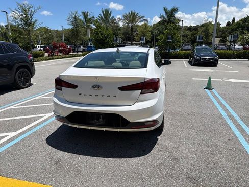 Used 2019 Hyundai Elantra SEL FWD image 9