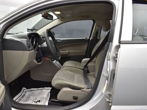 Used 2011 Dodge Caliber Mainstreet image 14