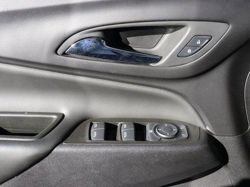 Used 2024 Chevrolet Equinox LT image 20