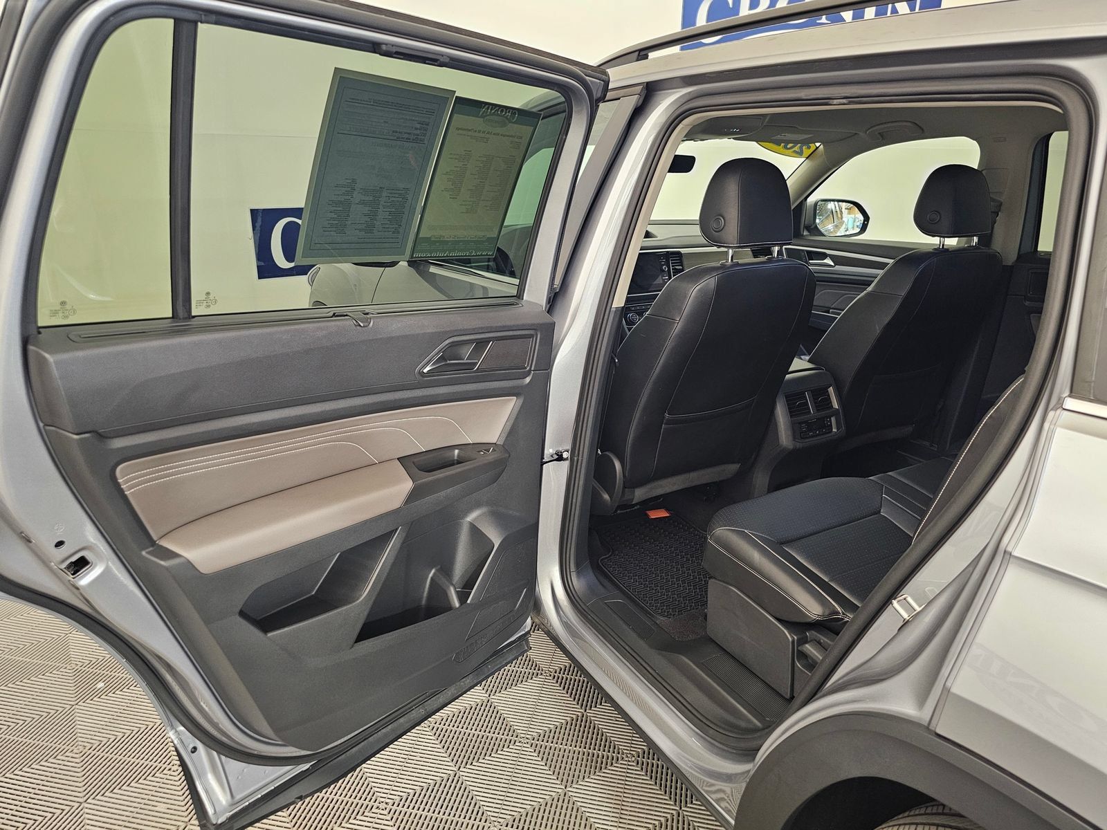 Used 2022 Volkswagen Atlas SE FWD image 19