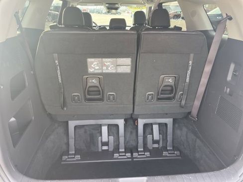 Used 2025 Kia Carnival LXS image 25