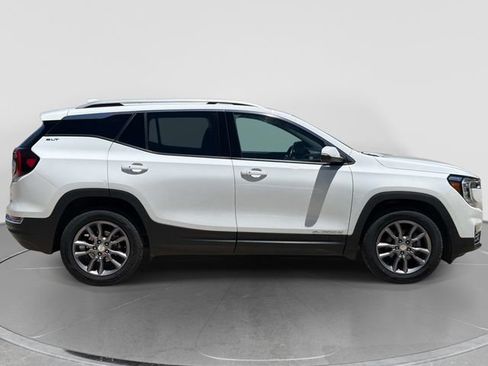 Used 2023 GMC Terrain SLT w/ Tech Package AWD/4WD image 2