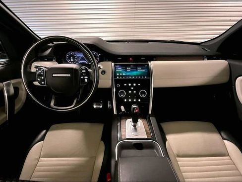 Used 2020 Land Rover Discovery Sport SE R-Dynamic image 18