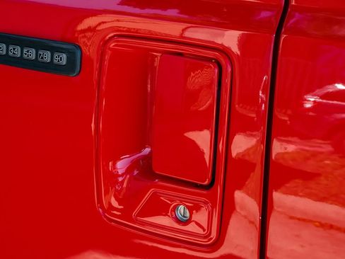 Used 2004 Ford Excursion Eddie Bauer image 32