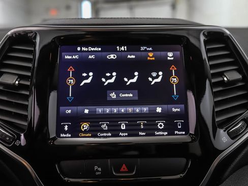 Used 2020 Jeep Cherokee Limited image 15