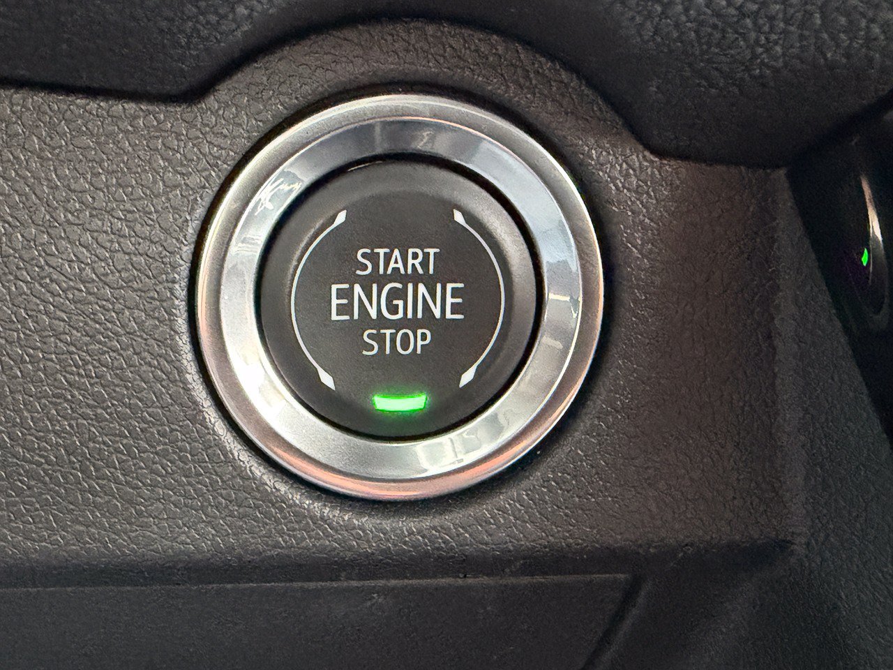 Used 2026 Chevrolet Traverse High Country FWD image 38