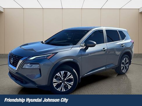 Used 2023 Nissan Rogue SV image 1