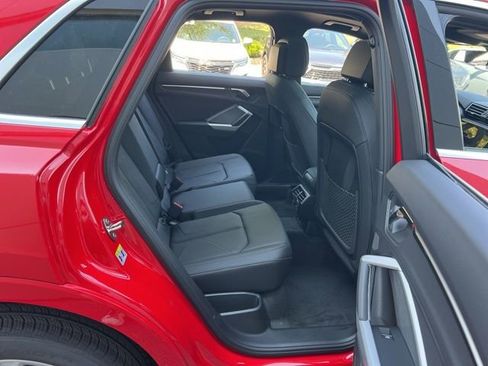 New 2025 Audi Q3 2.0T Premium image 32