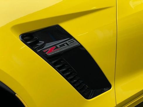 Used 2016 Chevrolet Corvette Z06 w/ Z07 Performance Package RWD image 15