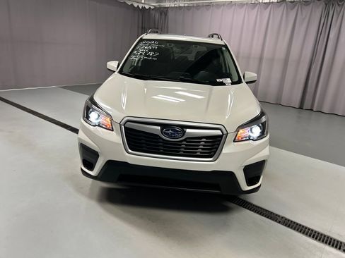 Used 2020 Subaru Forester Premium AWD/4WD image 2