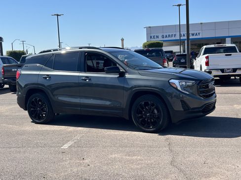Certified 2021 GMC Terrain SLE w/ Elevation Edition FWD image 7