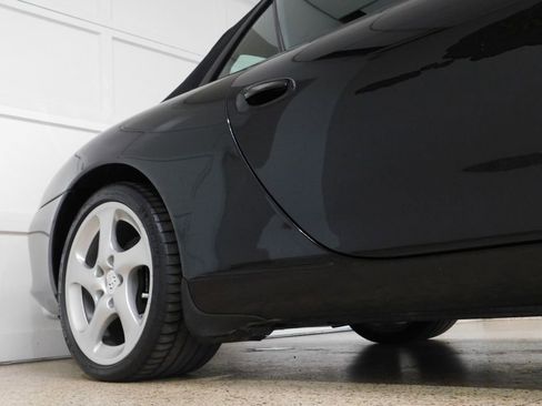 Used 2004 Porsche 911 Carrera RWD image 17