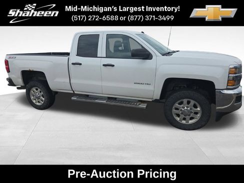 Used 2015 Chevrolet Silverado 2500 LT AWD/4WD image 2